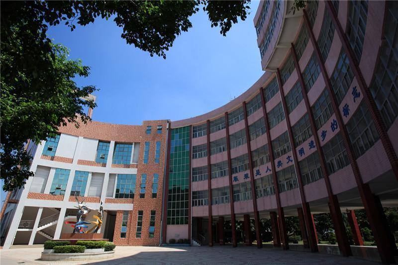 东莞市纺织打扮学校