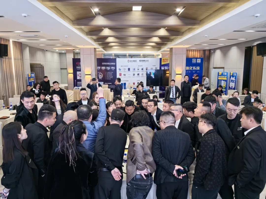 云端设计盛典大咖云集！人生就是博凯龙股份携手香港凯文设计集团，，，，，配合打造康健光空间！
